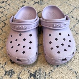 Lavender Crocs, Size W7/M5, EUC